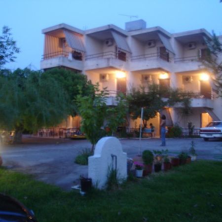Apartments Skardoutsou Agiokampos  Exterior photo